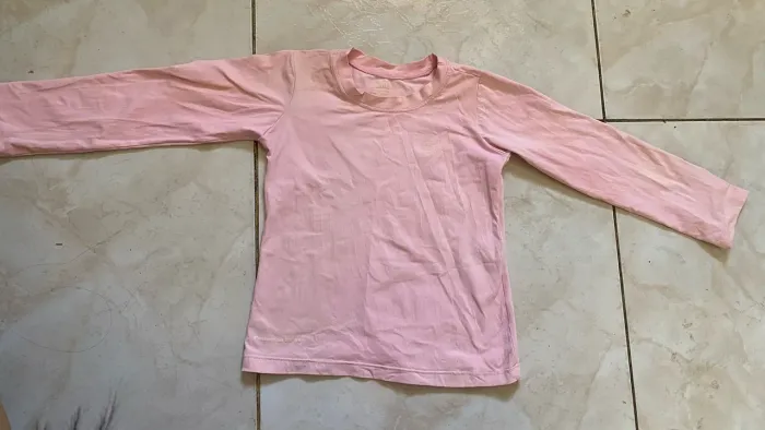Blusa uv menina