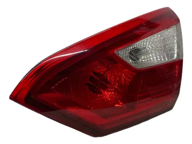 Lanterna Traseira Direita Tampa Ford Focus Sedan 2014/2015 Direito/passageiro Vermelho