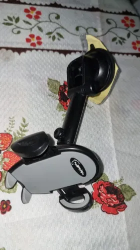 Suporte veicular universal de sucção para smartphones e GPS novo