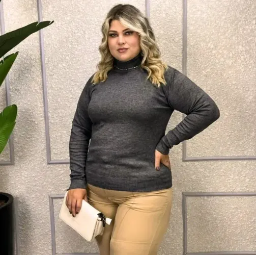 Blusa Tricô Cinza Plus Size