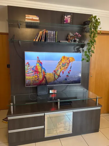 Painel com rack para tv