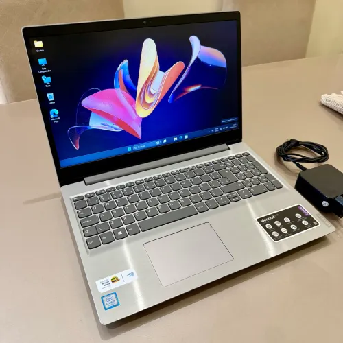 Notebook Lenovo i5 de 8 geração