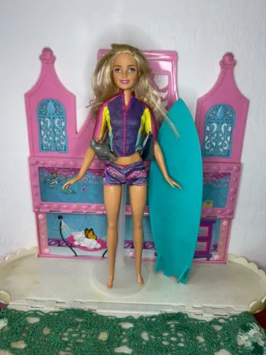 boneca barbie nadadora mattel com acessórios