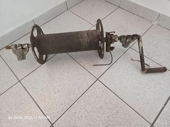 Manivela em ferro para tirar água de poço 