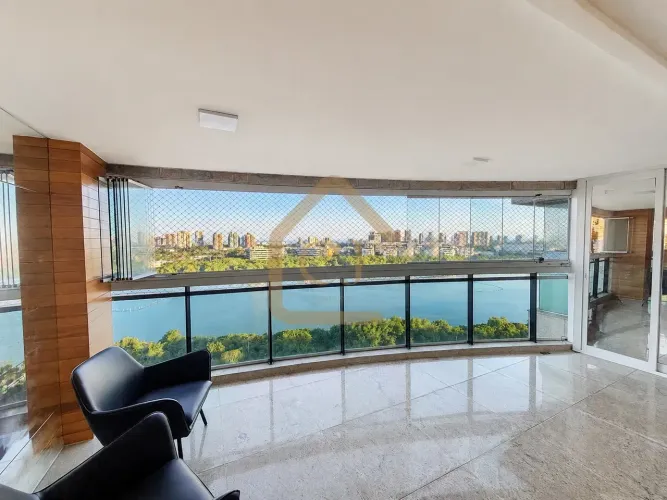 Cobertura duplex de 354 m² para locação no Condomínio Península Aquarela, na Barra da Tiju