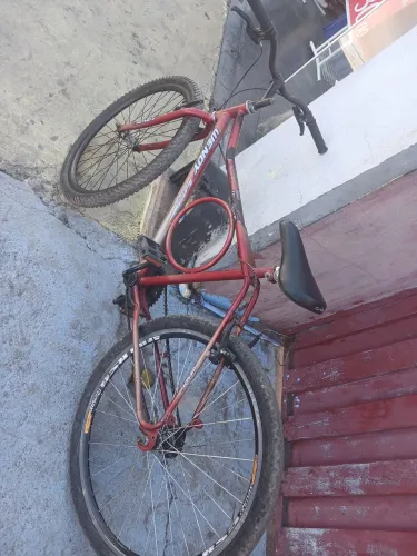 Bicicleta monarka ótimo estado conservada, pneus ótimo estado aros fortes
