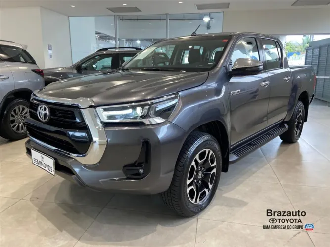 Toyota Hilux CD SRV 4X4 2.8 TDI Diesel Aut. 2025
