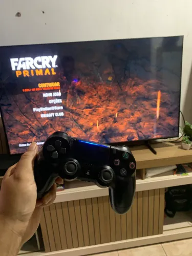 PlayStation 4 Slim com 2 Jogos