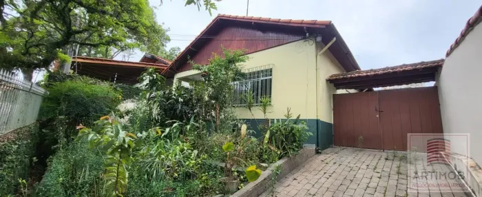 Casa à Venda na Super Quadra Morumbi, 180m², 3 Quartos, R$649mil