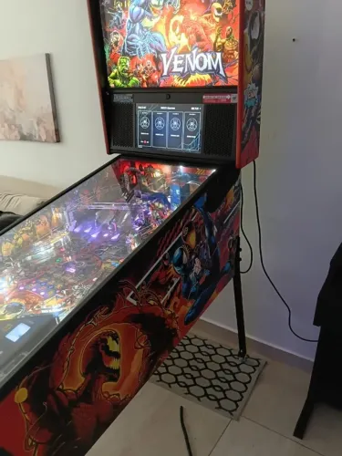 Máquina de Pinball Venom Premium Stern 