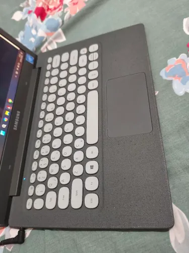 Vende-se Notebook Samsung 