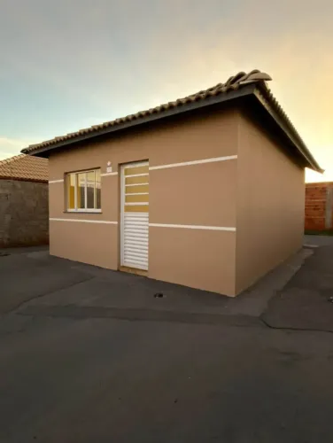 Casa no Maria Clara, Financia com pequena entrada, toda murada, pintura nova.