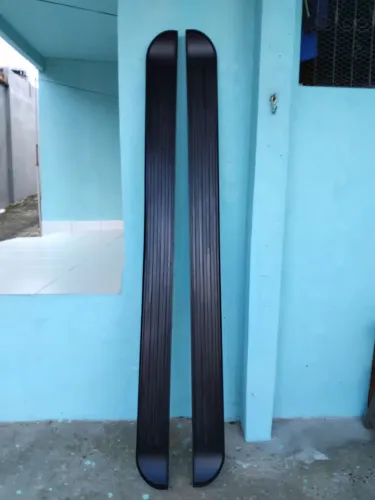 Vendo Estribo de S10 e acessórios.
