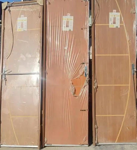 PORTA PRANCHETA COM LEVES DEFEITOS, SEM MARCO SEM FECHADURA.
