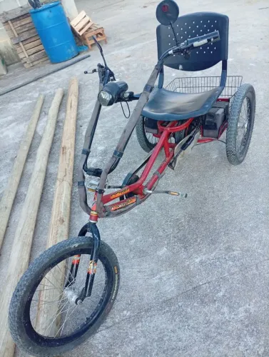 Vendo triciclo elétrico 
