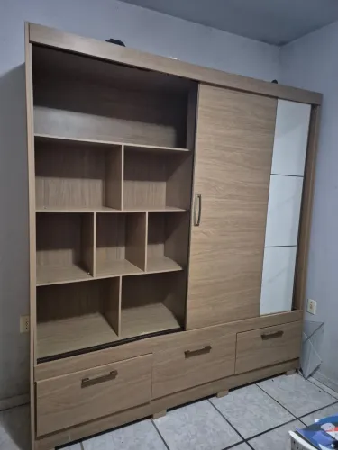 Vendo Guarda roupa, cama de solteiro e cabeceira
