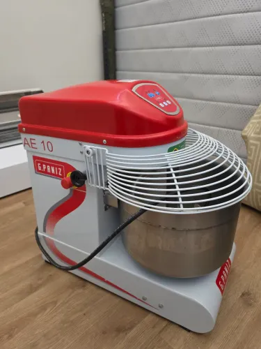 Vendo masseira G Paniz 10 kg
