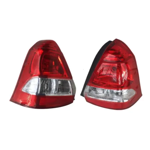 par de lanterna traseira etios sedan 2013 2014 2015 2016 usada