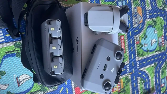 DJI - Mini 4k - Fly More Combo