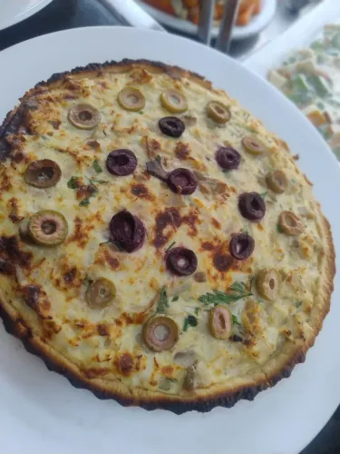 Restaurante em bento Ribeiro contrata pizzaiolo profissional e cozinheiro