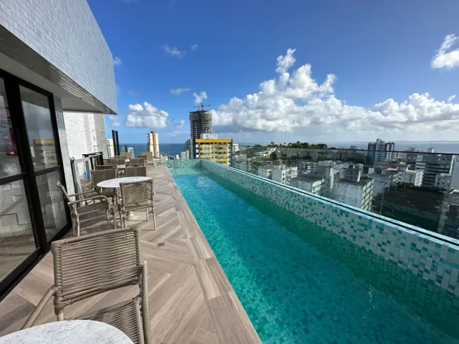 Vendo Studio na Barra - 21,70m - Com ventilação cruzada