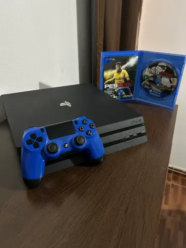 Playstation 4 Pro 1Tb + Pes 2016