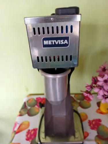 BATEDOR DE MILK-SHAKE METVISA 