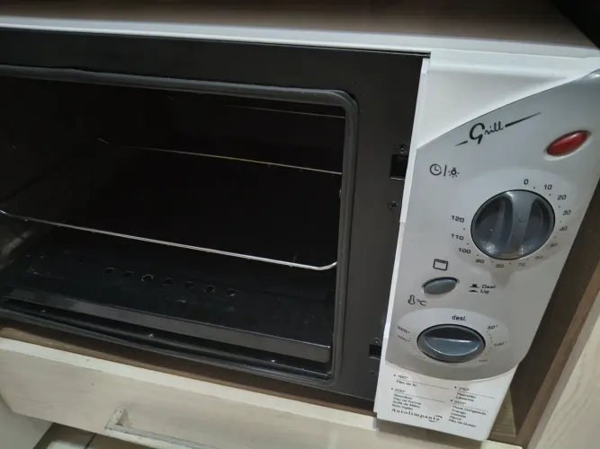 Forno elétrico usado em bom estado