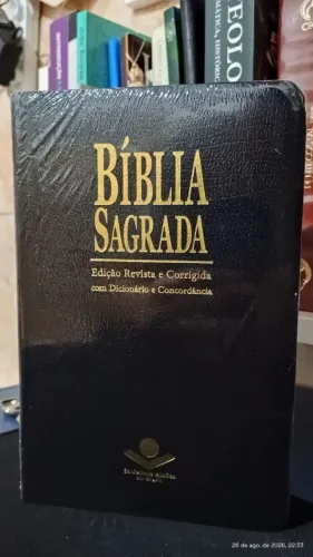 Bíblia com espaço de anotações, margens, concordância, chave bíblica e dicionário