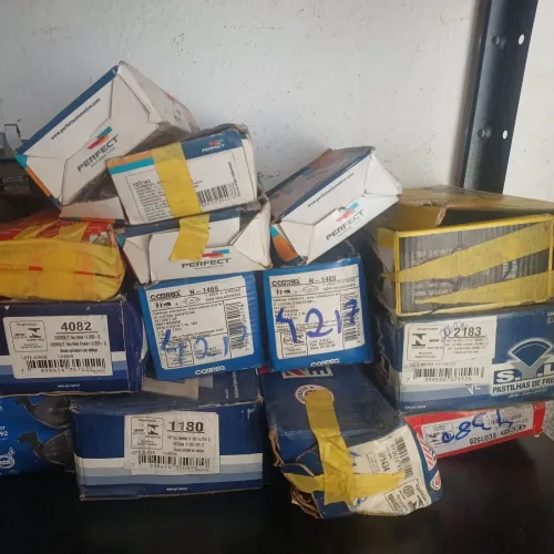Pastilhas de freio e terminal de direção