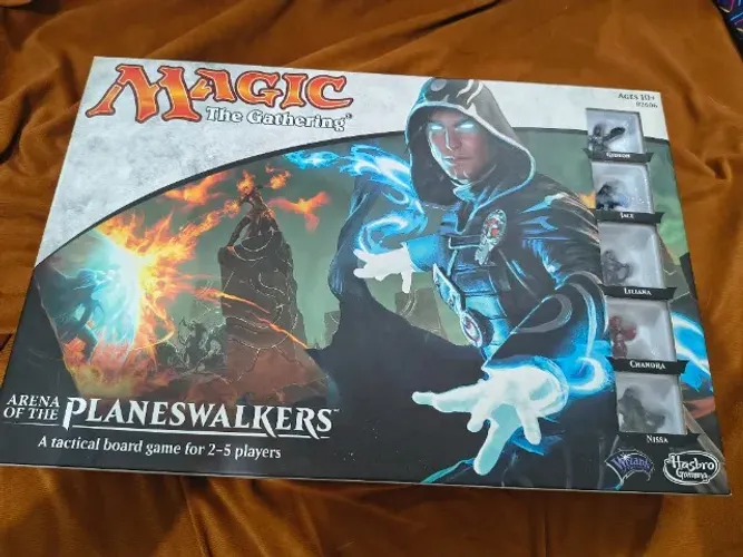 Jogo de Tabuleiro Magic: Arena of the Planeswalkers (Novo/Sem Uso)