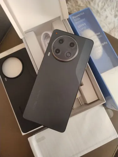 Tecno Camon 30 5G 256gb/8gb seminovo
