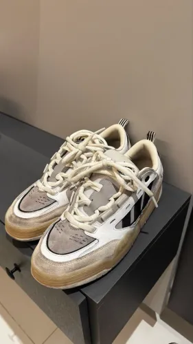 Tênis Adidas 2000