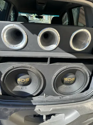 Som Automotivo Completo com Eros de 15?