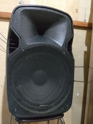 Caixa frahn PW600 amplificada aceito propostas