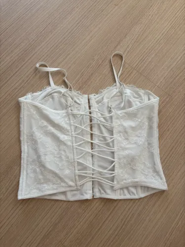 Corset branco de renda