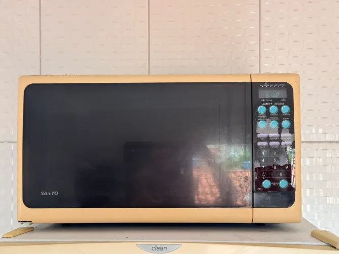 Micro-ondas Sanyo Usado - Funcionando Perfeitamente!