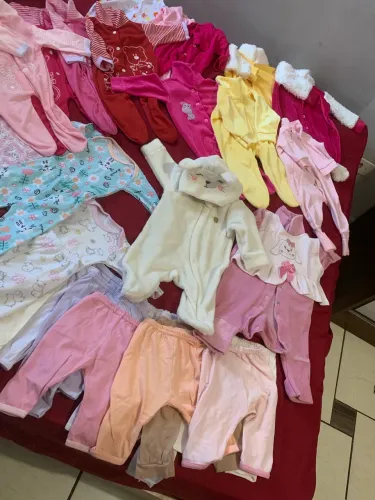 Desapego roupas de bebê menina