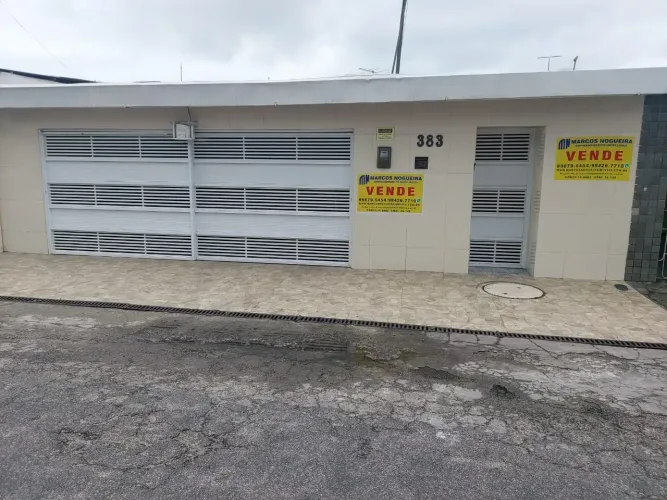 Casa para venda tem 250 metros quadrados com 5 quartos em Ipsep - Recife - PE