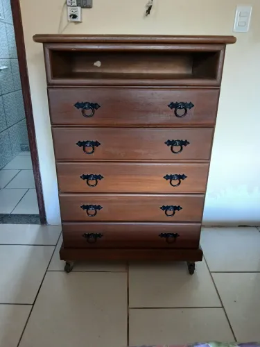 Cômoda de Madeira Maciça