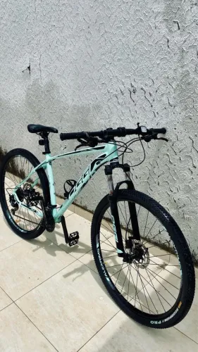 Bicicleta Oggi Big Wheel 7.0