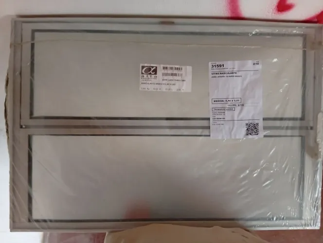 Vitro basculante 0,40x0,60 alumínio branco