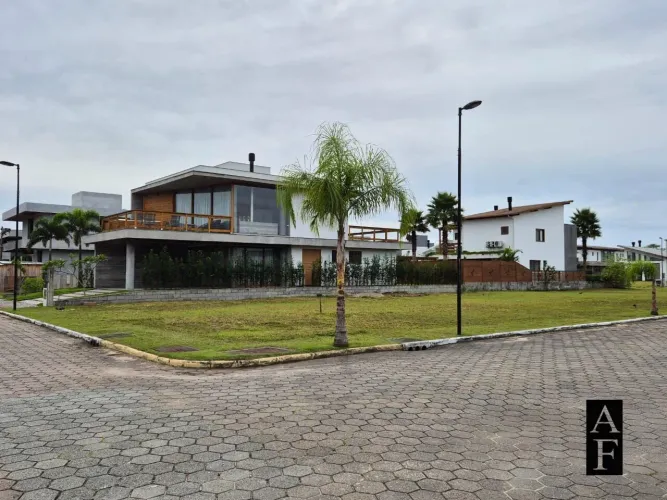 Terreno em Condomínio em Garopaba