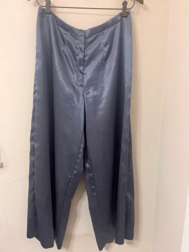 Pantalona cetim azul petróleo tamanho 40
