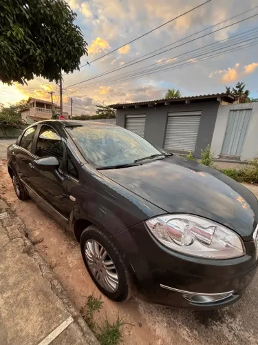 Fiat Linea Essence 1.8 Flex 16V 4P 2012
