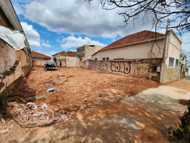 Lote/Terreno para venda possui 242 metros quadrados em Centro - Bauru - São Paulo