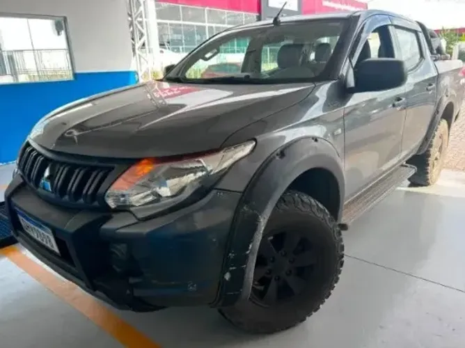 Mitsubishi L200 Tri. Outd. GLX 2.4 CD 4X4 Die. MEC 2021