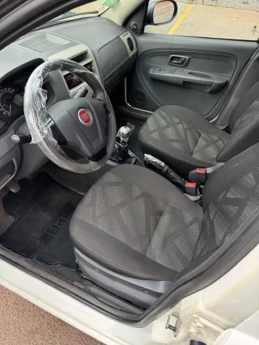 Fiat Palio Celebration 1.0 Fire Flex 8V 4P 2015