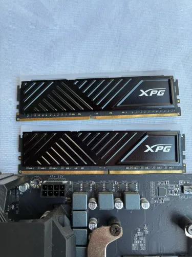 Memória RAM XPG Spectrix D35G RGB 32GB (2x16GB) DDR4 3200MHz