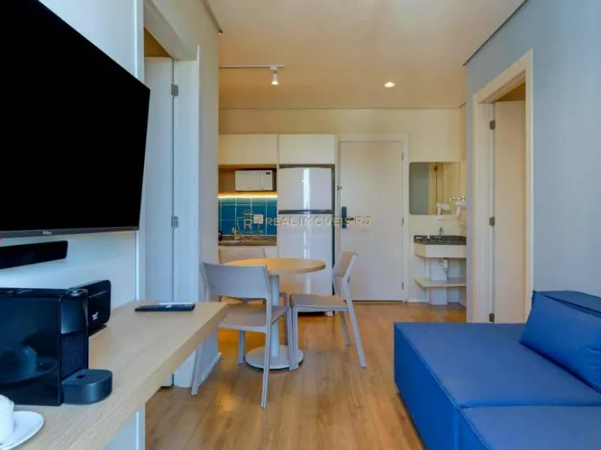 Apartamento com 2 Quartos em Condomínio Fechado no Santo Cristo